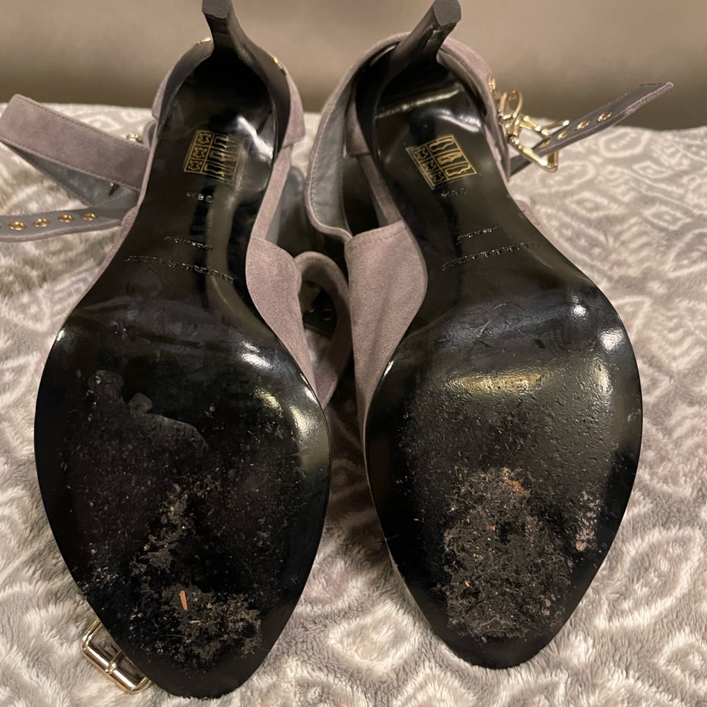 Burberry heels - Picture 12 of 13